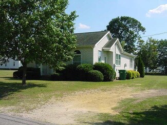 162 E Jackson St, Coats, NC 27521