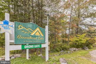 2123 Lehigh Dr, Pocono Lake, PA 18347