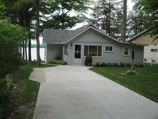 7755 Beach St NE, Kalkaska, MI 49646