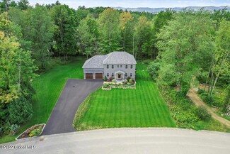 11 Beacon Hollow Dr, Queensbury, NY 12804