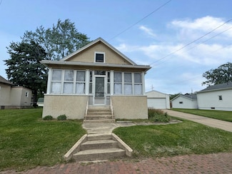 1313 Porter Ave, La Salle, IL 61301