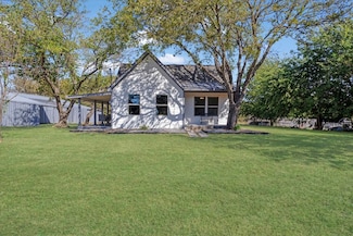 402 W Sam Rayburn Rd, Ector, TX 75439