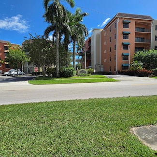 1610 Presidential Way Unit 105, West Palm Beach, FL 33401