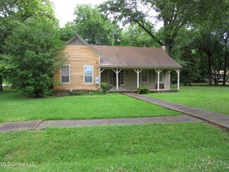 706 6th St, Inverness, MS 38753