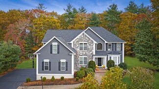 239 Webster Woods Ln, North Andover, MA 01845