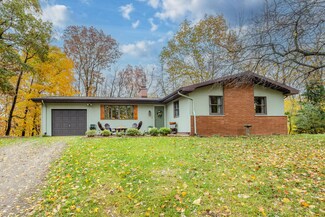10067 Gast Rd, Bridgman, MI 49106