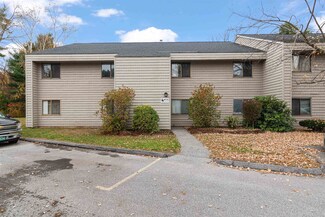 90 Hawthorne Cir, South Burlington, VT 05403
