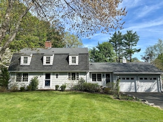 37 Glenwood Rd, West Hartford, CT 06107
