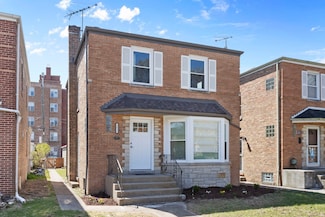 2613 W Summerdale Ave, Chicago, IL 60625
