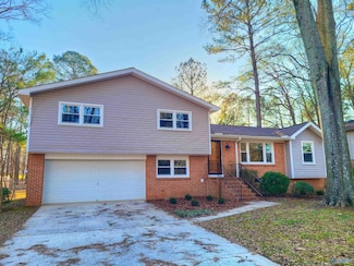 6612 Robinhood Ln NW, Huntsville, AL 35806