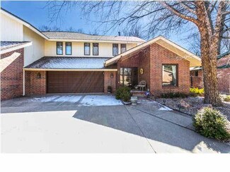141 S Oakwood St, Wichita, KS 67218