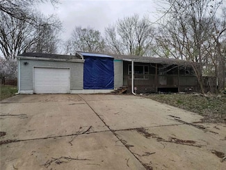 1909 S Ellison Way, Independence, MO 64050