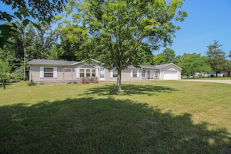 55530 County Road 653, Paw Paw, MI 49079