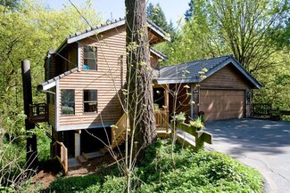 18208 29th Ave NE, Lake Forest Park, WA 98155