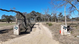 1750 Loop 165 Unit B, Dripping Springs, TX 78620
