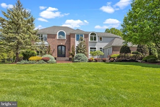 28 Bayshore Dr, Newtown, PA 18940