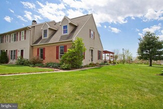 201 Stonecrest Ct, Stevens, PA 17578