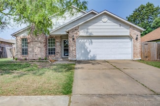 3320 N 6th St, Broken Arrow, OK 74012