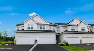 102 Pilot St, Marlboro, NJ 07746