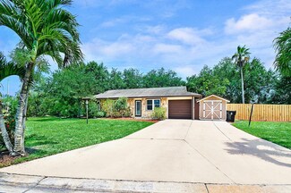 1437 SE Vesthaven Cir, Port Saint Lucie, FL 34952