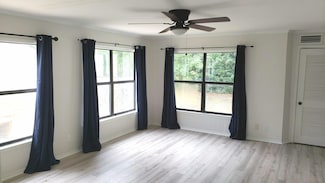 215 Hawthorne Cir, Fort Walton Beach, FL 32547
