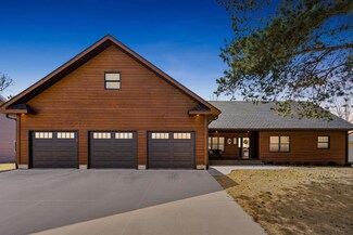 508 Cedar Dr, Fairbank, IA 50629