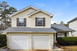 819 Tradd Ct, Stone Mountain, GA 30087