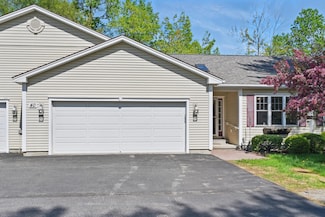 40 Camden Ct Unit 40, Bangor, ME 04401