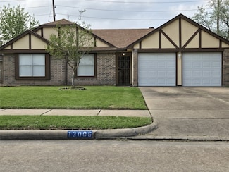 13006 Kingsmill Dr, Sugar Land, TX 77478