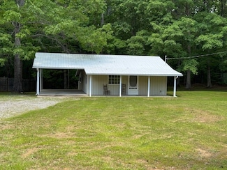 108 Hunters Ln, Hohenwald, TN 38462
