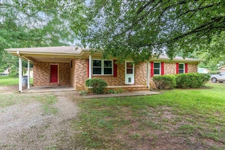 628 County Road 107, Killen, AL 35645