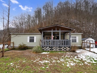 3260 Coon Creek Rd, Wooton, KY 41776