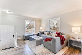 5256 Queen Ave N, Minneapolis, MN 55430