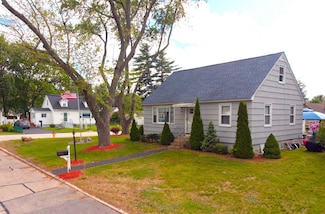 55 Harding St, Manchester, NH 03109