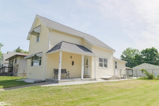 1334 S Leebrick St, Burlington, IA 52601