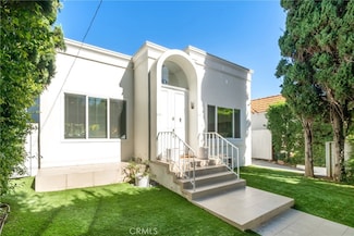 9051 Lloyd Place, West Hollywood, CA 90069