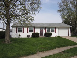 8305 Farnham Dr, Machesney Park, IL 61115