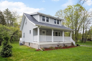 129 S Main St, Raynham, MA 02767