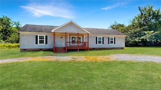 2412 Rolfe Hwy, Dendron, VA 23839
