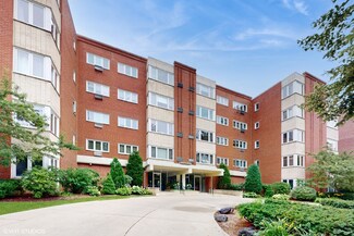 2033 Sherman Ave Unit 301, Evanston, IL 60201