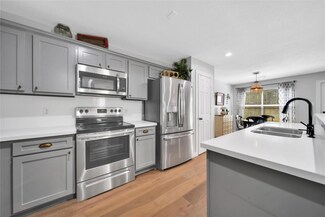 219 S Walden Elms Cir, Spring, TX 77382