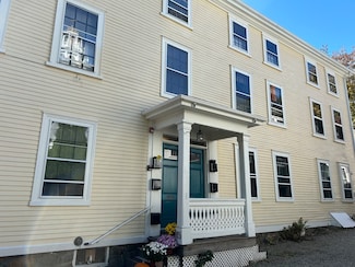 45 Washington St Unit 2, Marblehead, MA 01945