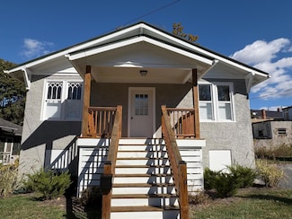 140 Palm Beach Ave, White Sulphur Springs, WV 24986