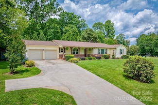 4897 Calico Rd, Lenoir, NC 28645