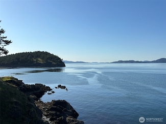 567 Marine Ln, Friday Harbor, WA 98250