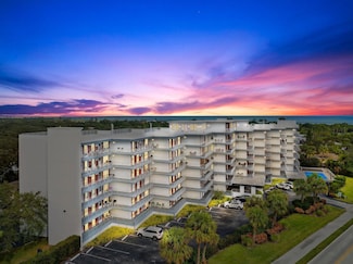 935 E Causeway Blvd Unit 406, Vero Beach, FL 32963