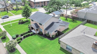 346 Ballantrae Ln, Houston, TX 77015