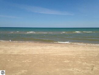 7539 N Us Highway 23, Oscoda, MI 48750