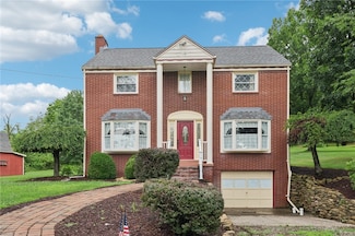 714 Colonial Dr, Apollo, PA 15613