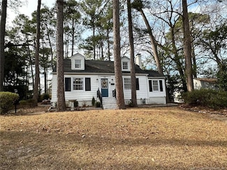 108 Crescent Ave, Fayetteville, NC 28305